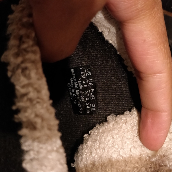 Dr. Scholl's Waterproof booties - Picture 2 of 9